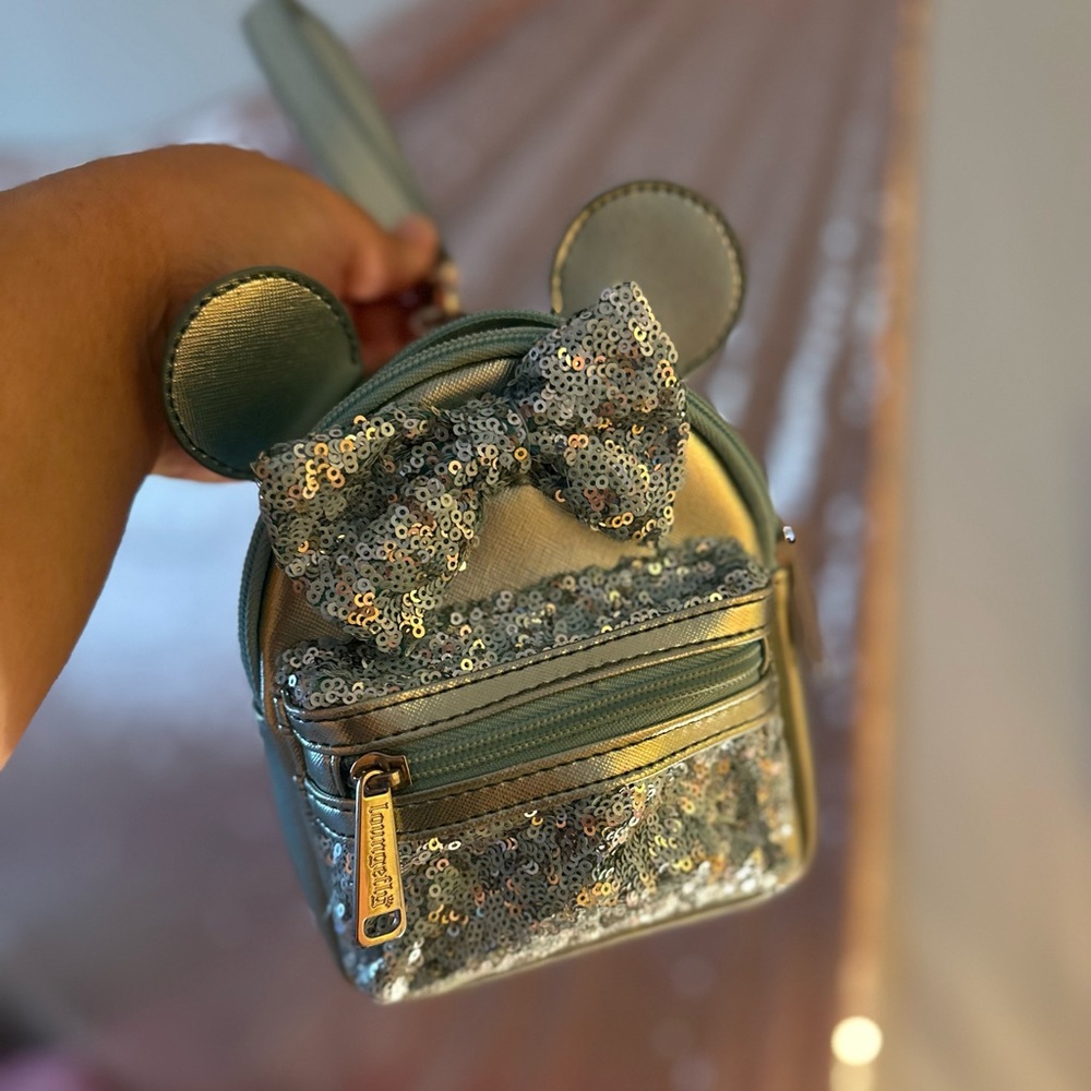 Arendelle aqua wristlet loungefly x Disney parks